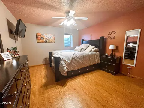 Bedroom - 5150 57th St SE, Bismarck, ND 58504 photo 5 of 6