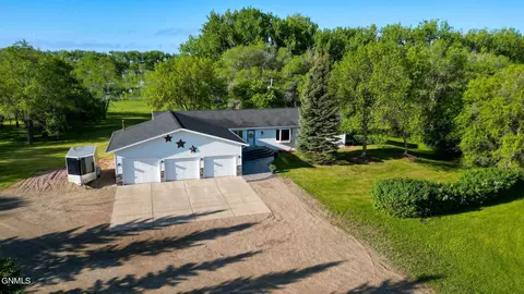 5150 57th St SE, Bismarck, ND 58504