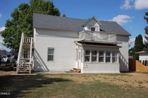 217 8th Ave SW, Sidney, MT 59270 photo 1