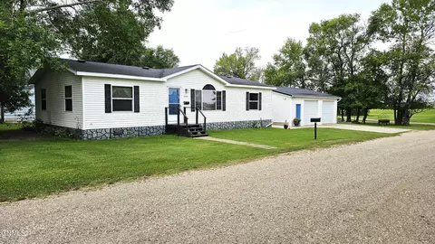 404 Main St, Lamoure, ND 58458