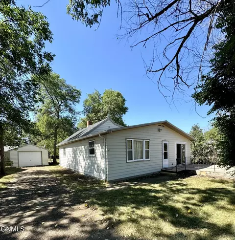 431 Manning Ave, Manning, ND 58642