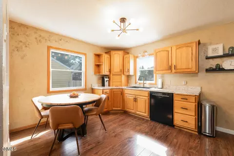 1208 N 2nd St, Bismarck, ND 58501 photo 7