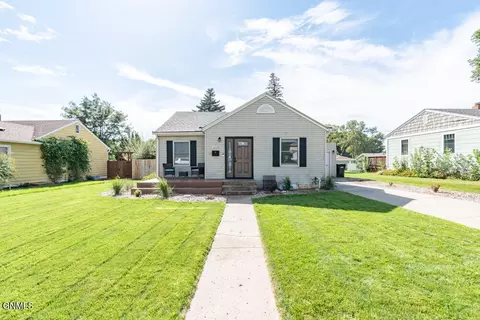 1208 N 2nd St, Bismarck, ND 58501 photo 3