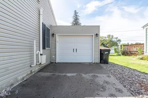1208 N 2nd St, Bismarck, ND 58501 photo 24