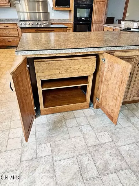Kitchen - 4965 140th Ave NW, Williston, ND 58801 photo 10 of 14