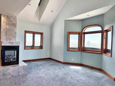 Living - 4965 140th Ave NW, Williston, ND 58801 photo 9 of 13