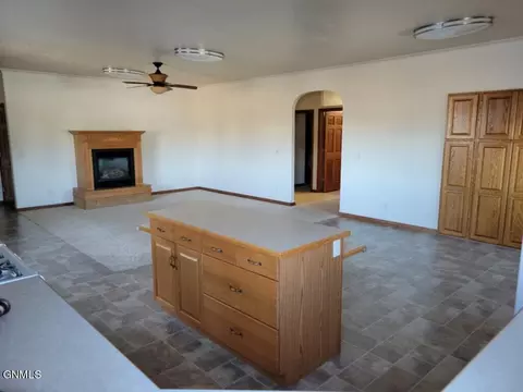 Living - 4965 140th Ave NW, Williston, ND 58801 photo 11 of 13
