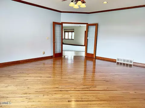 Living - 4965 140th Ave NW, Williston, ND 58801 photo 7 of 13