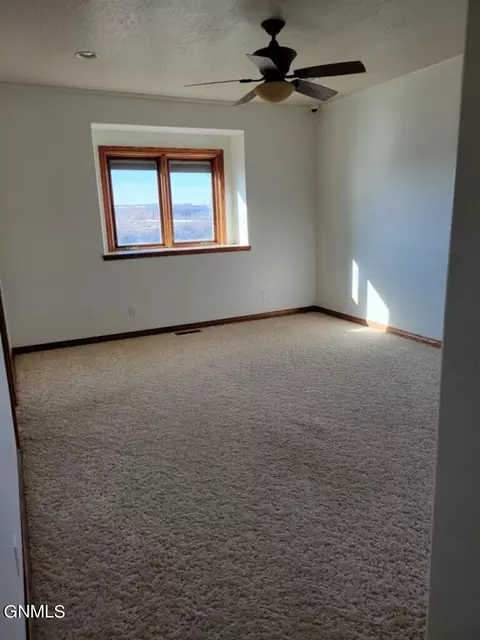 Bedroom - 4965 140th Ave NW, Williston, ND 58801 photo 6 of 7