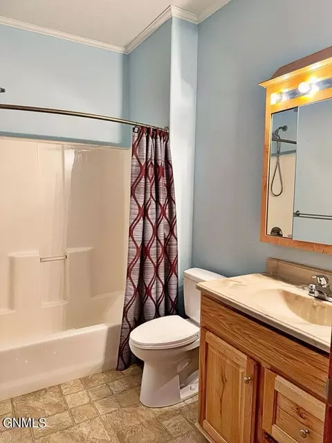 Bath - 4965 140th Ave NW, Williston, ND 58801 photo 8 of 17