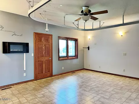 Living - 4965 140th Ave NW, Williston, ND 58801 photo 10 of 13