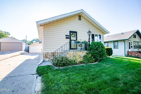 419 N Griffin St, Bismarck, ND 58501