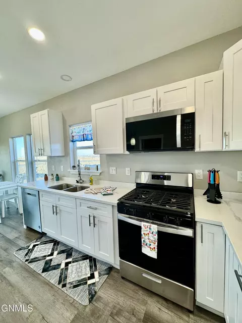 Kitchen - 3410 36th St W, Williston, ND 58801 photo 2 of 3