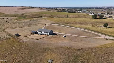 5350 Muddy Valley Dr, Williston, ND 58801 photo 7
