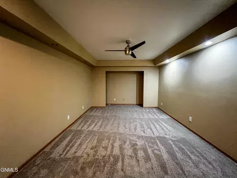 5350 Muddy Valley Dr, Williston, ND 58801 photo 42