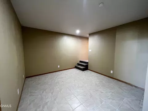 5350 Muddy Valley Dr, Williston, ND 58801 photo 34