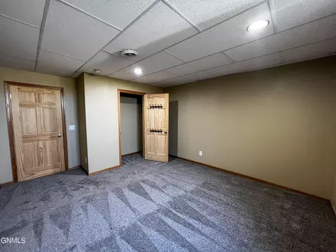 5350 Muddy Valley Dr, Williston, ND 58801 photo 40