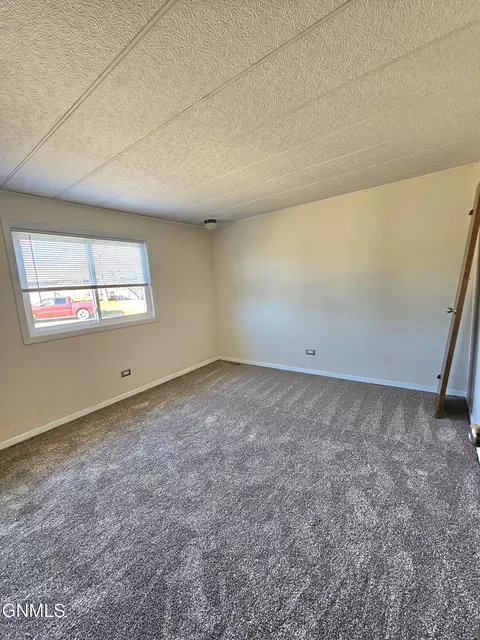 1912 Sioux St W, Williston, ND 58801 photo 12
