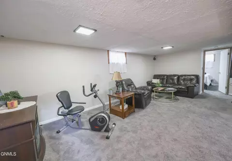 608 6th Ave W, Williston, ND 58801 photo 20