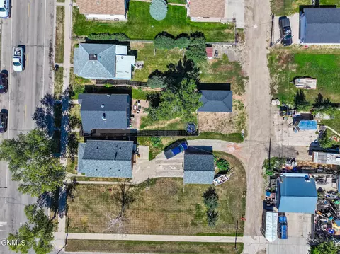 608 6th Ave W, Williston, ND 58801 photo 25