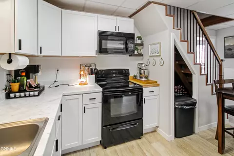 914 Broadway W, Williston, ND 58801 photo 9