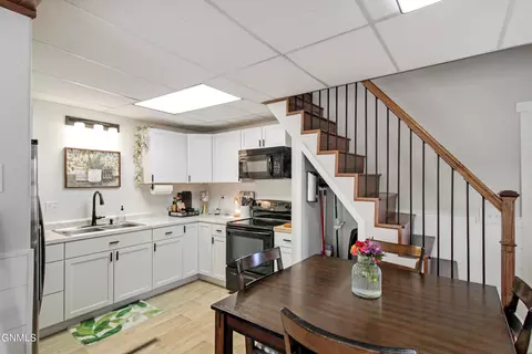 914 Broadway W, Williston, ND 58801 photo 8
