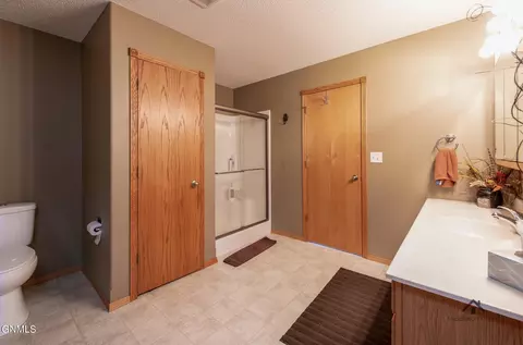 7516 Beacon Loop, Bismarck, ND 58501 photo 18