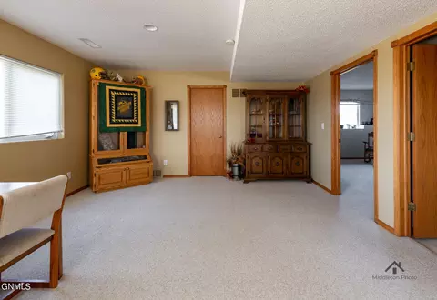 7516 Beacon Loop, Bismarck, ND 58501 photo 21