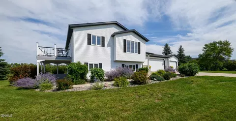 7516 Beacon Loop, Bismarck, ND 58501 photo 31