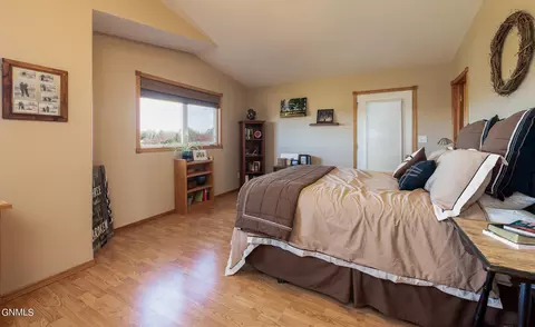 7516 Beacon Loop, Bismarck, ND 58501 photo 14