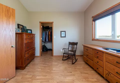 7516 Beacon Loop, Bismarck, ND 58501 photo 15