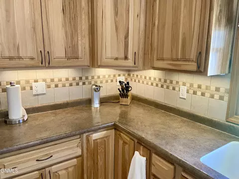 1217 8th Ave W, Williston, ND 58801 photo 19