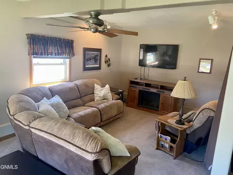 1217 8th Ave W, Williston, ND 58801 photo 15