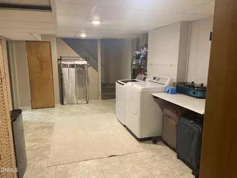 1217 8th Ave W, Williston, ND 58801 photo 39