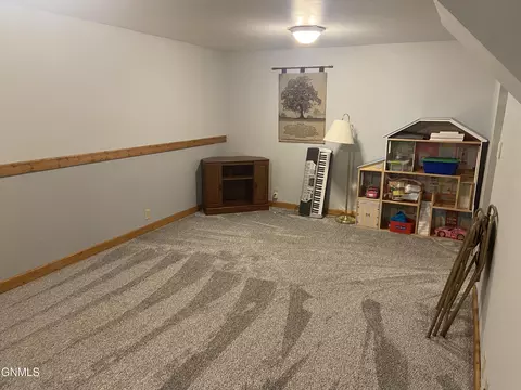 1217 8th Ave W, Williston, ND 58801 photo 38