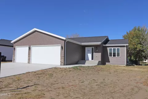 14 Mcginnis Way, Lincoln, ND 58504