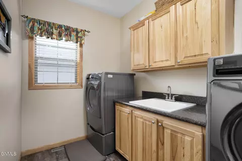 3406 35th St W, Williston, ND 58801 photo 26