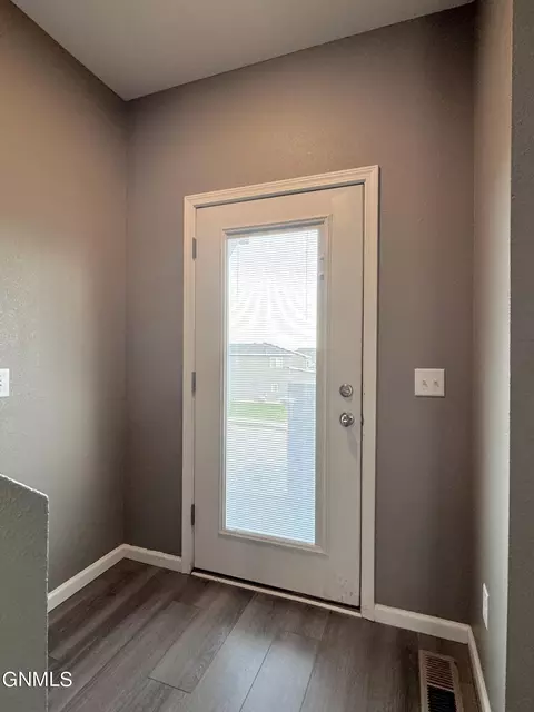 3210 Jericho Rd, Bismarck, ND 58503 photo 3