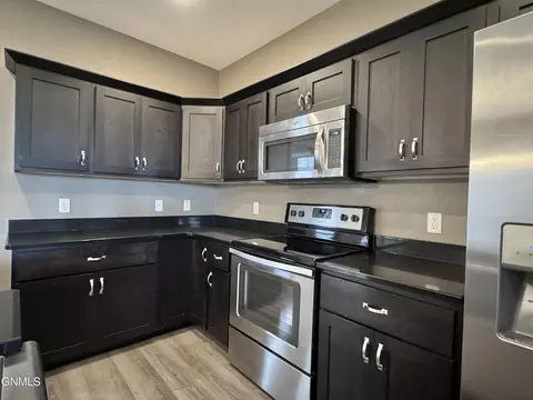 3210 Jericho Rd, Bismarck, ND 58503 photo 6