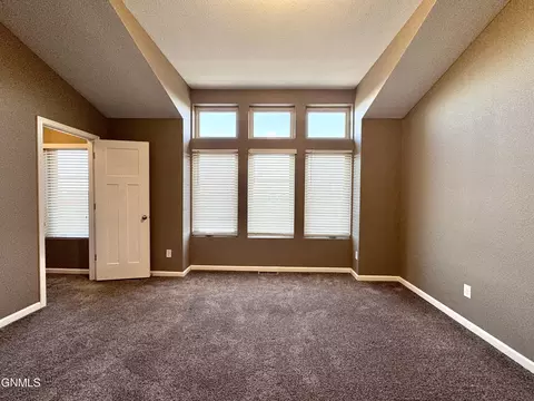 3210 Jericho Rd, Bismarck, ND 58503 photo 13