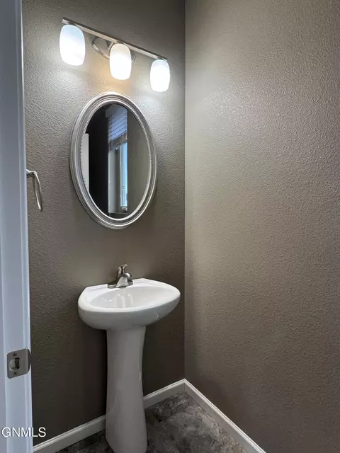 3210 Jericho Rd, Bismarck, ND 58503 photo 8