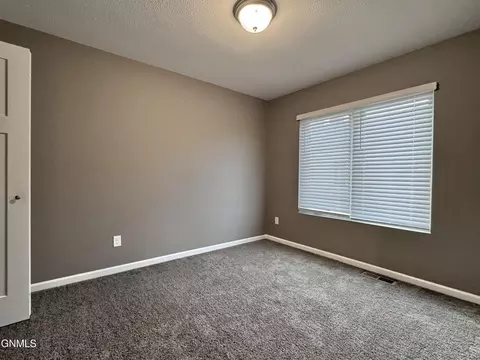 3210 Jericho Rd, Bismarck, ND 58503 photo 23