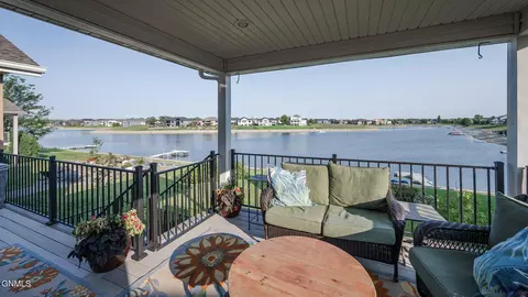 4016 Downing St, Bismarck, ND 58504