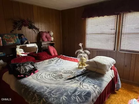 511 Nottingham Dr, Bismarck, ND 58504 photo 13