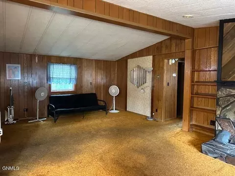511 Nottingham Dr, Bismarck, ND 58504 photo 6