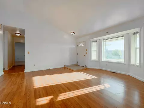 421 View St, Ray, ND 58849 photo 5