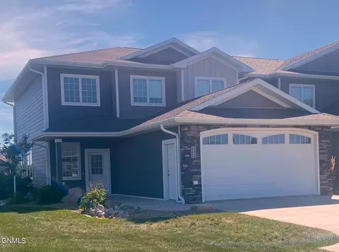 6009 Sonora Way, Bismarck, ND 58503