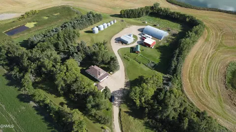 4100 65th Ave SE, Cleveland, ND 58424