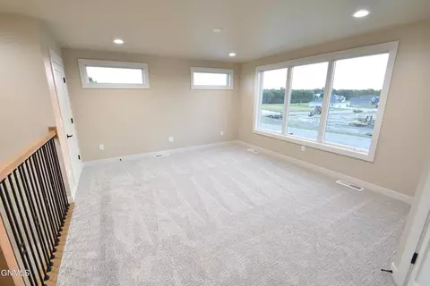 1710 Community Lp, Bismarck, ND 58503 photo 24