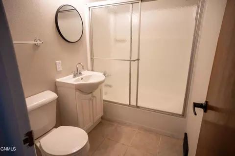 Bath - 602 12th St NW, Mandan, ND 58554 photo 1 of 1